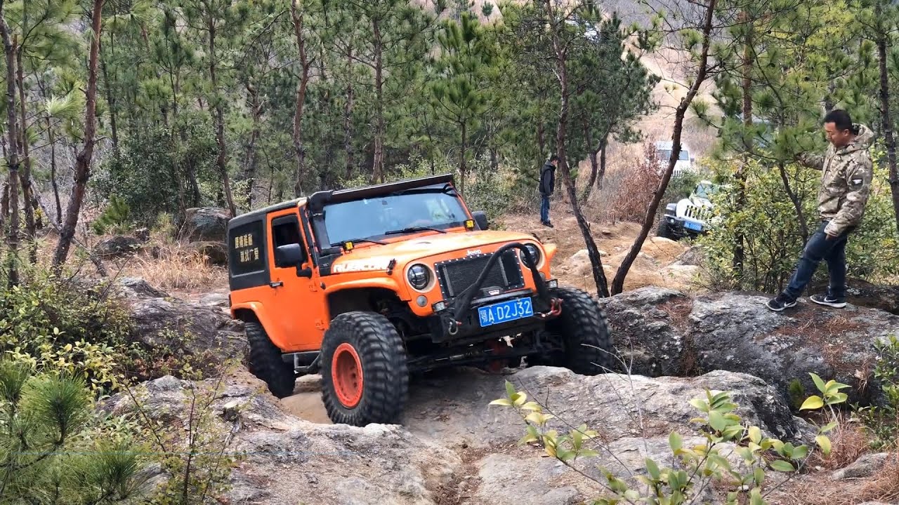 Jeep Wrangler Team shows Off Rock Climbing Skills | Jeep Team