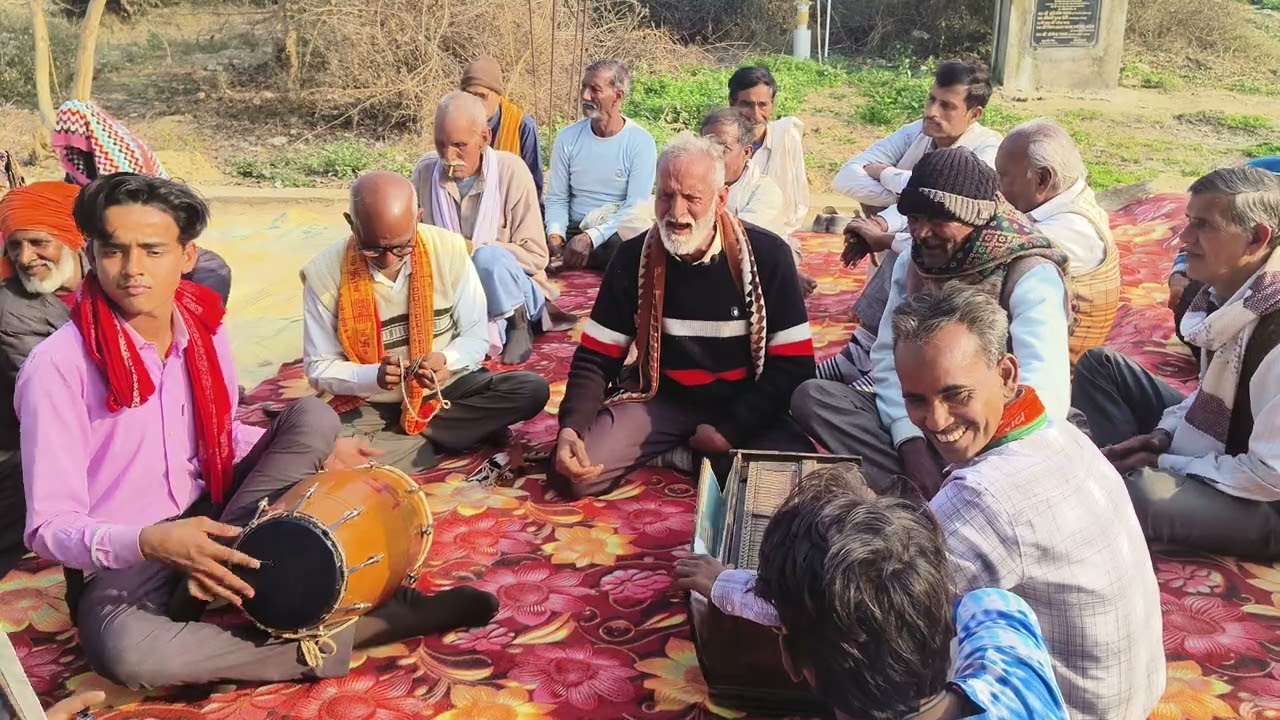 Devan me lagai rahe dakka nagala jula bale 