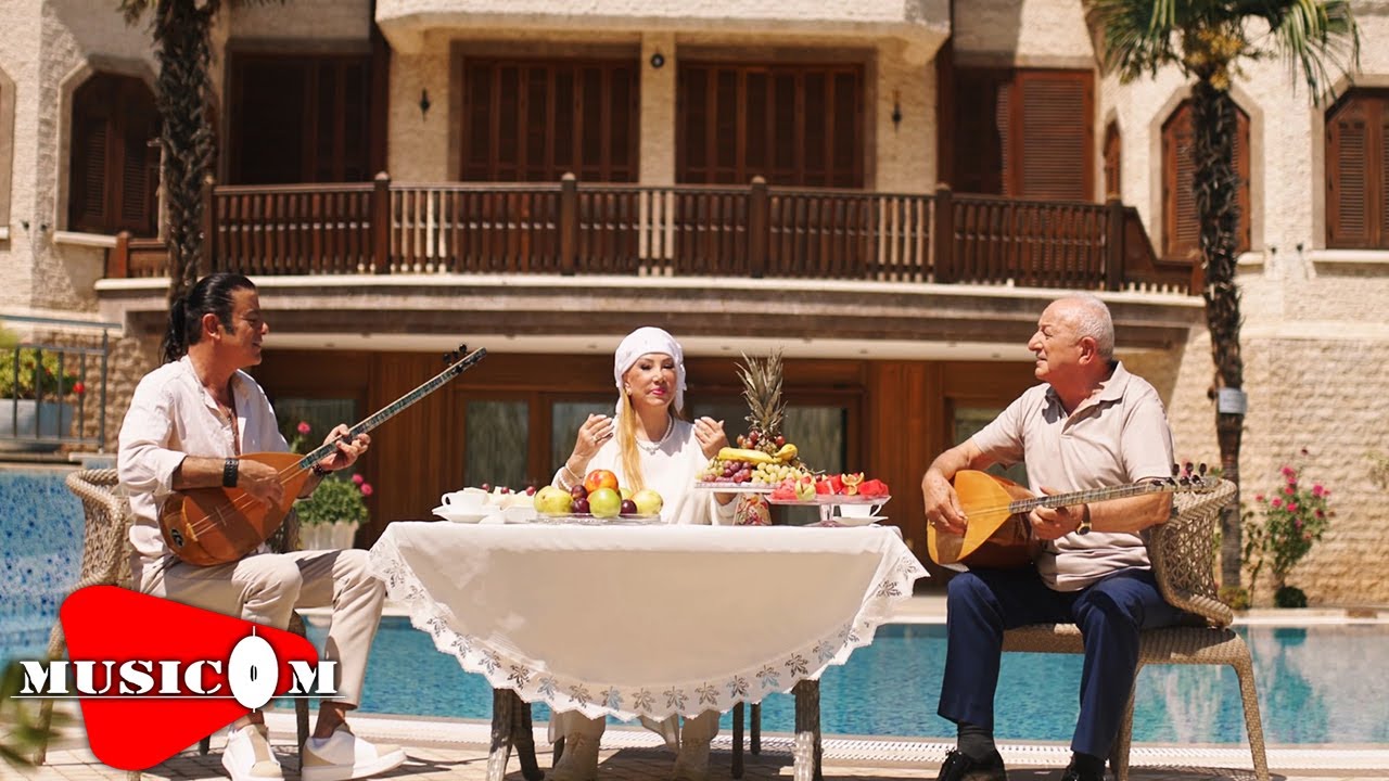 Bedia Akartürk & İbrahim Cinkaya & Efe Güngör -  Arpa Buğday Daneler
