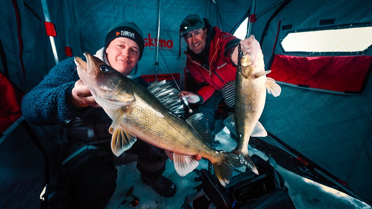 Ice Fishing North Dakota! Smackin' Devils Lake Walleye