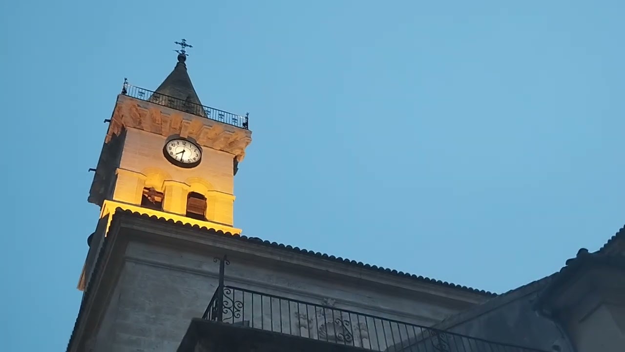 Repique a misa en la Iglesia de Santiago de Villena