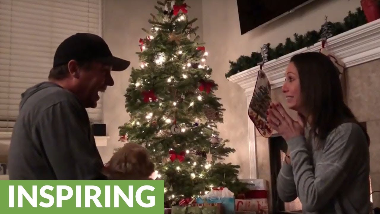Man allergic to dogs surprises wife with puppy for Christmas