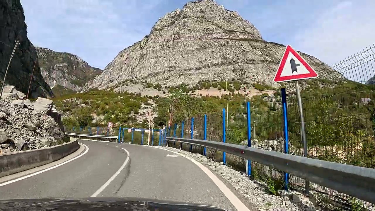 Pjesë e rrugës  Tamarë -Selcë -Lëpushë -Vermosh , Kelmend Tetor  2024  Albania