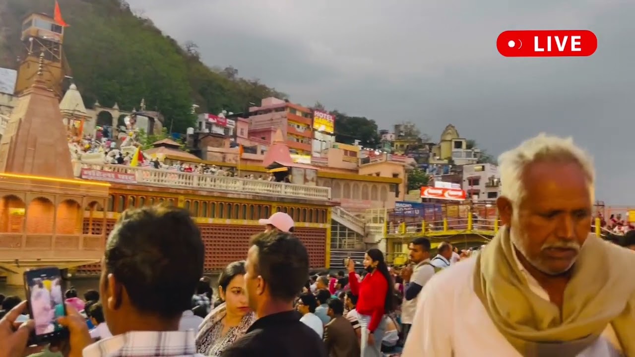 तेज बारिश😱 ठंडी हवाये😍 और गंगा आरती हर की पौड़ी हरिद्वार का ये नजारा देखते ही दिल खुश हो जाएगा 🔥🙏🏻