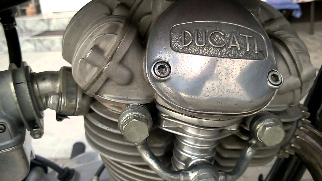 Ducati 350 MK3 Baujahr 1969 nagelt etwas stark