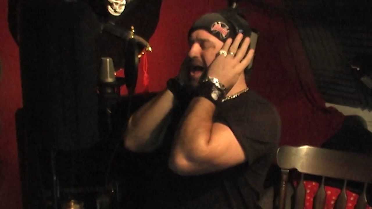 Adrenaline Mob: "Barracuda" (Heart) : Russell Allen
