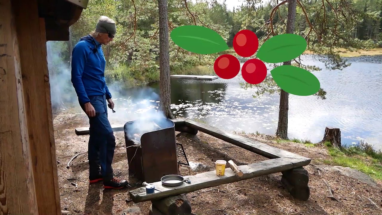 Elden fixar lunchen - vi lagar mat över öppen eld.