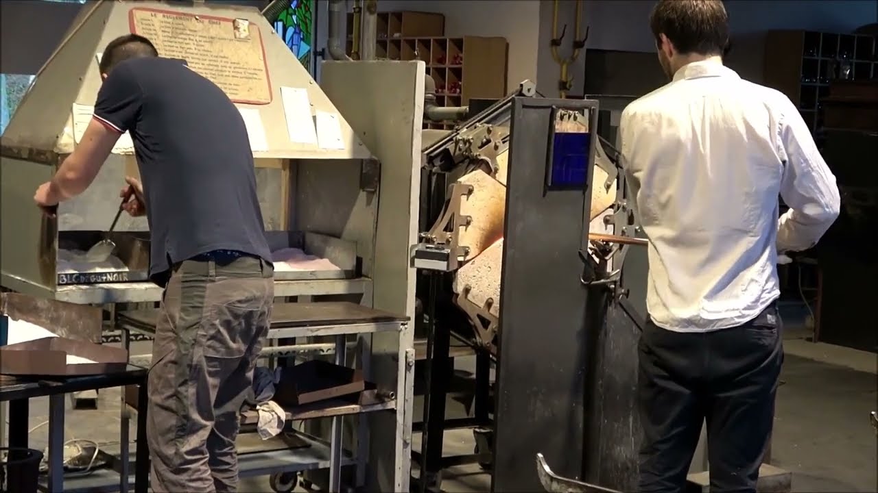 Verrerie d'Art, Frédéric Alary, Souffleur de Verre, Soisy sur École, France