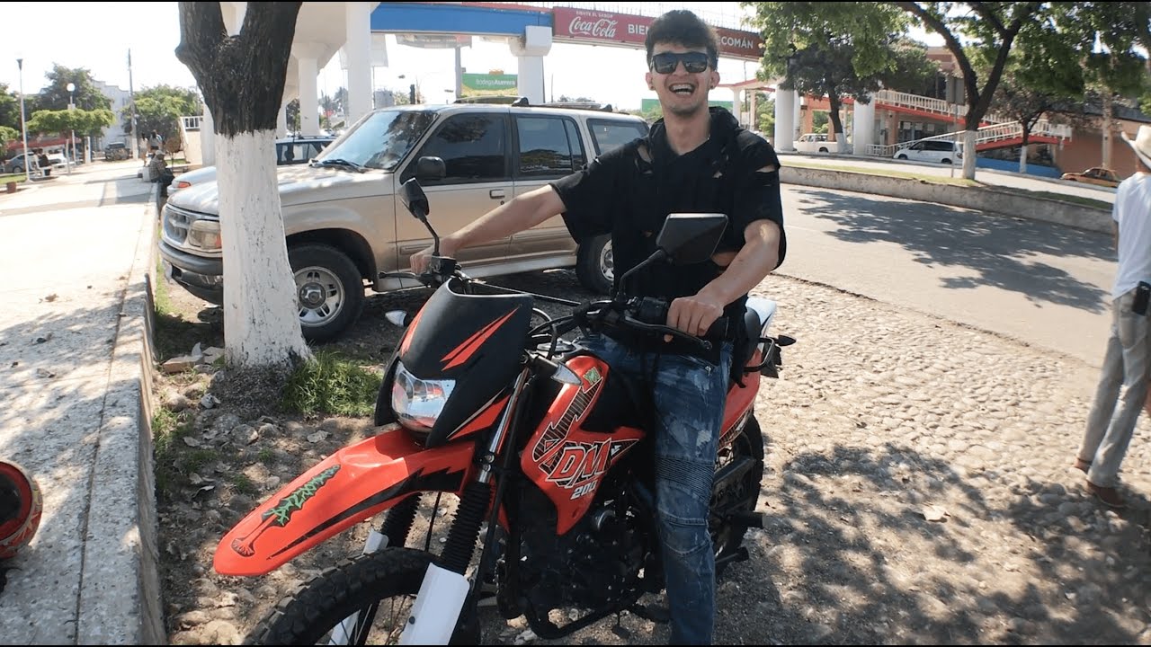 A HotSpanish Le Gusta Mi Moto 😀 (BayBaeBoy Vlogs)