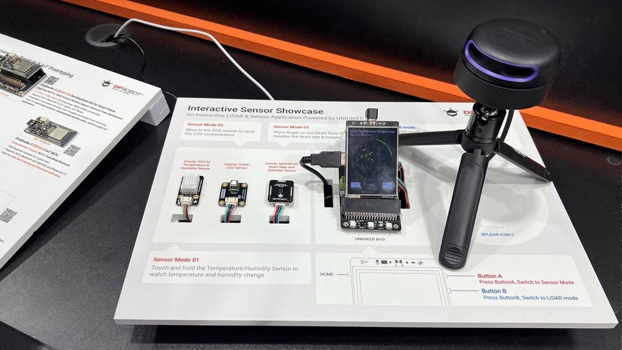 Демонстрация датчиков для робота DF на выставке Embedded World 2026