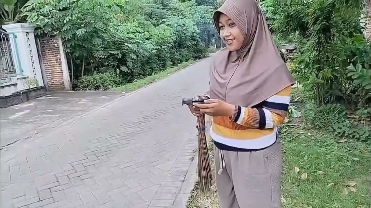 JEJAK KETUHANAN DALAM KEHIDUPAN