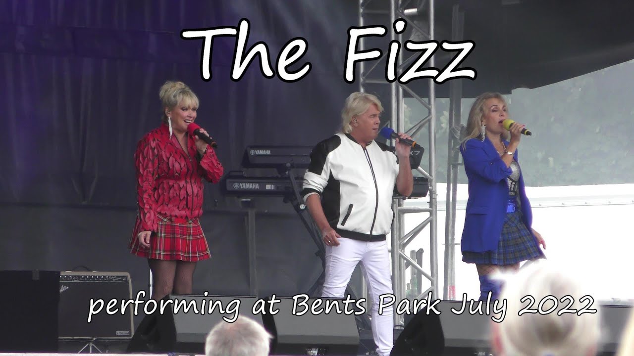 THE FIZZ  Formerly of Bucks Fizz performing at Bents Park South Shields 31/ 7/ 22