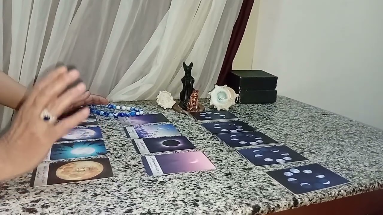 طاقه جديده بالورق القمر لبرج الاسد🦁🌕 tarot اكسبلور واشتراك مع الشيخه ورد🌹