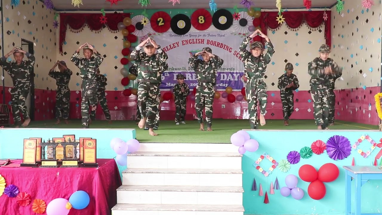 रातो र चन्द्र सुर्य जंगी निशान हाम्रो