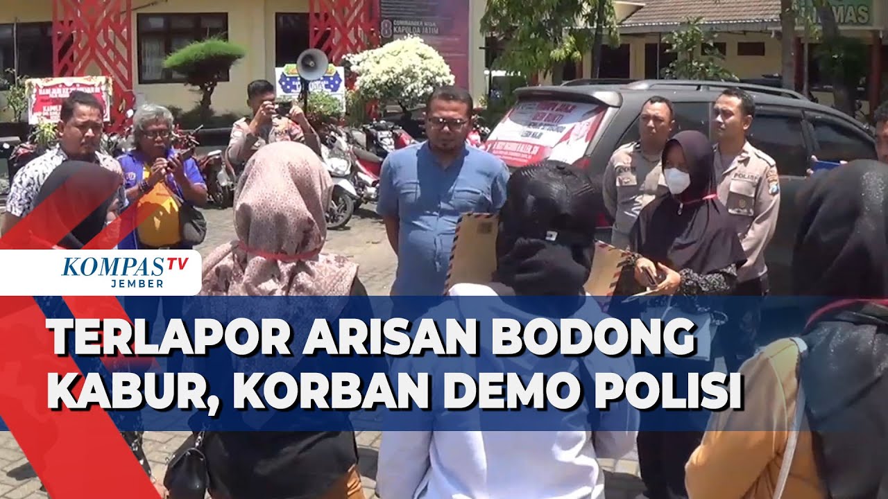 Ibu-Ibu Korban Arisan Bodong Demo Polres Situbondo, Kecewa Pelaku Kabur