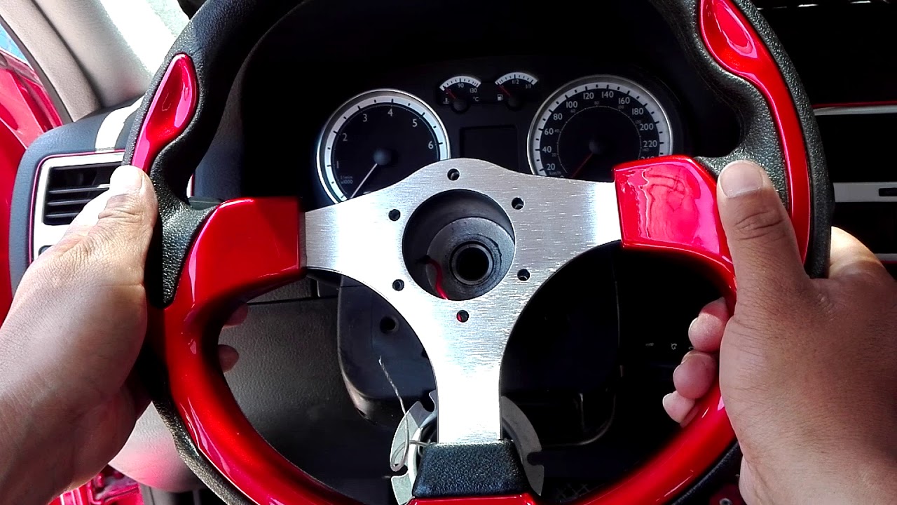Cómo cambiar el volante original de un Jetta MK4, por uno deportivo.