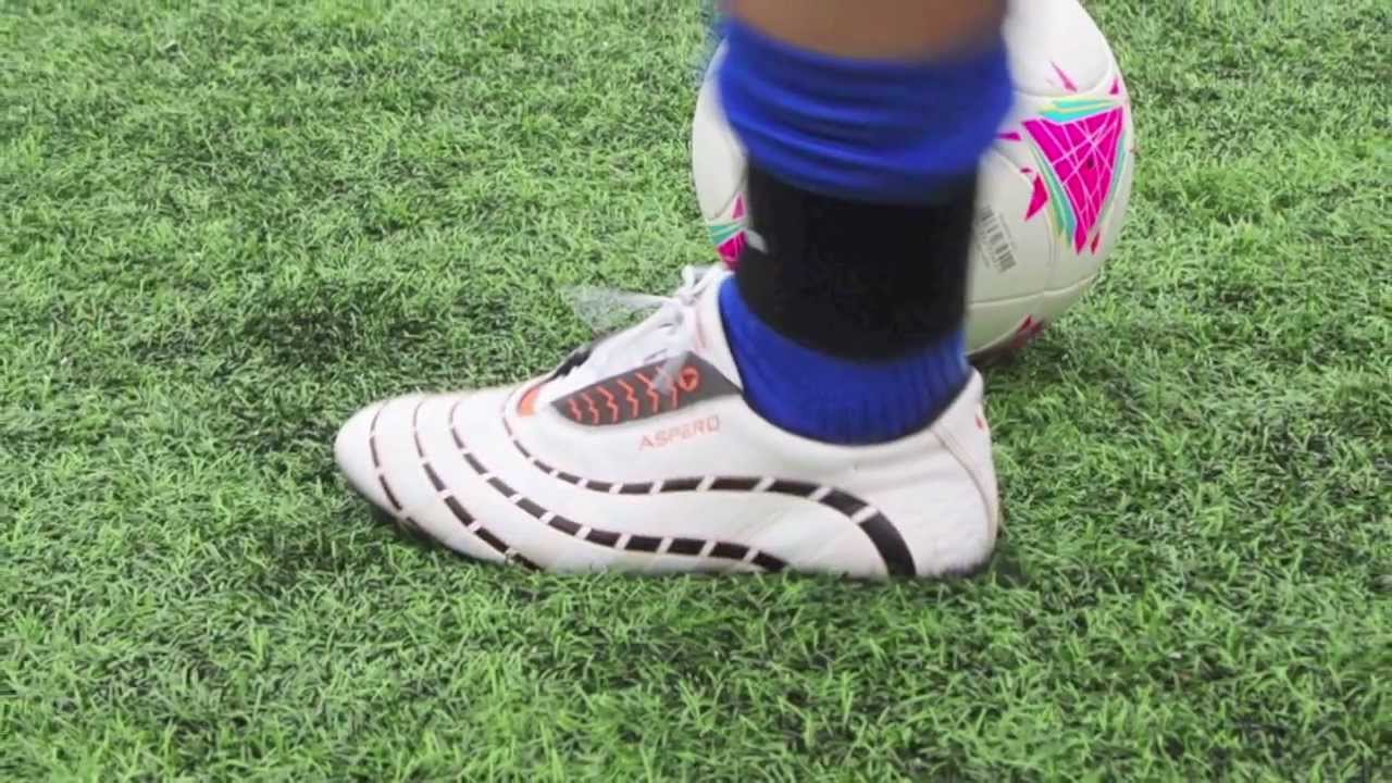 Aspero Classic - Video Review - HD - Footy-Boots.com
