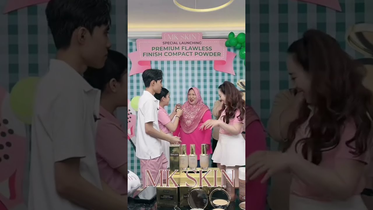 ZAHRA GROGI SAAT MAKEUPIN IBUNYA EBY 