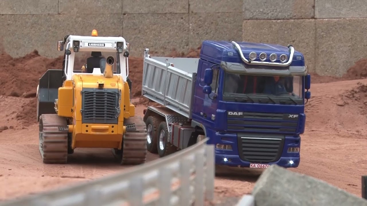RC live action at the Construction World Part 169