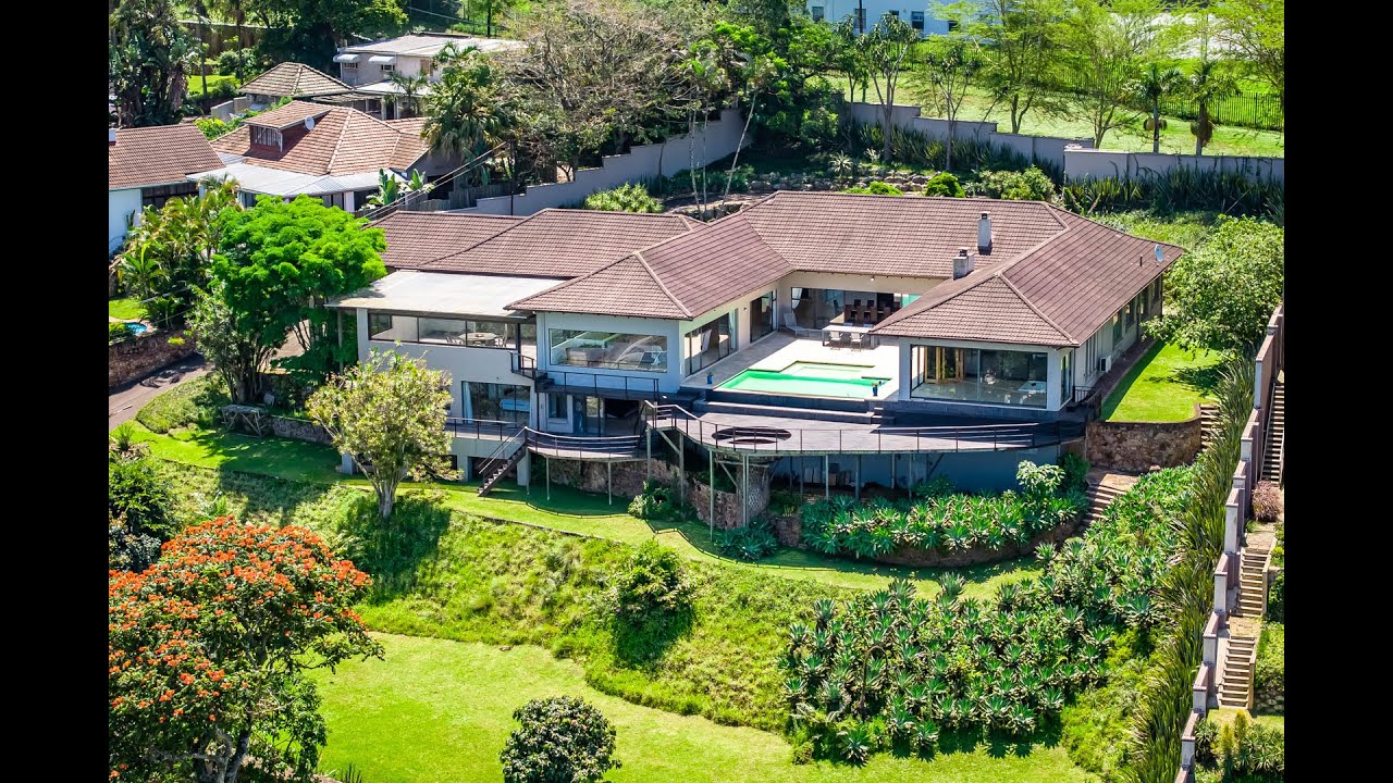 Luxurious Family Home | 5 Bedroom House For Sale in Kloof