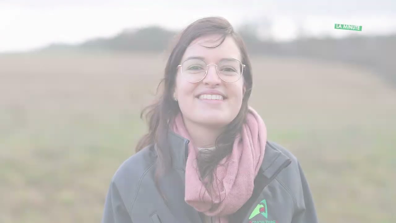 LA MINUTE D'ANNE CHARLINE SOUS TITRÉE   Son job, son parcours HD