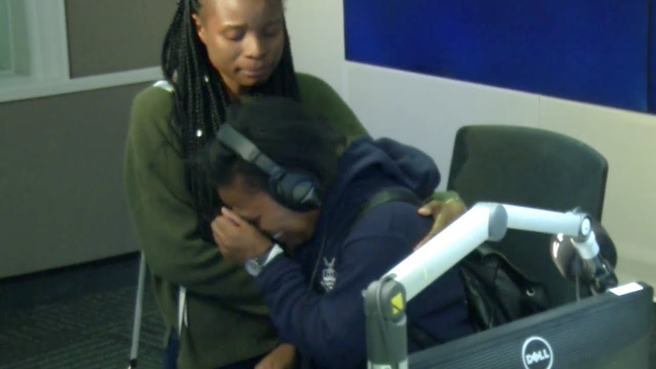 Tears for Days as Anele Gives Away a R250 000 bursary to a Student in Need