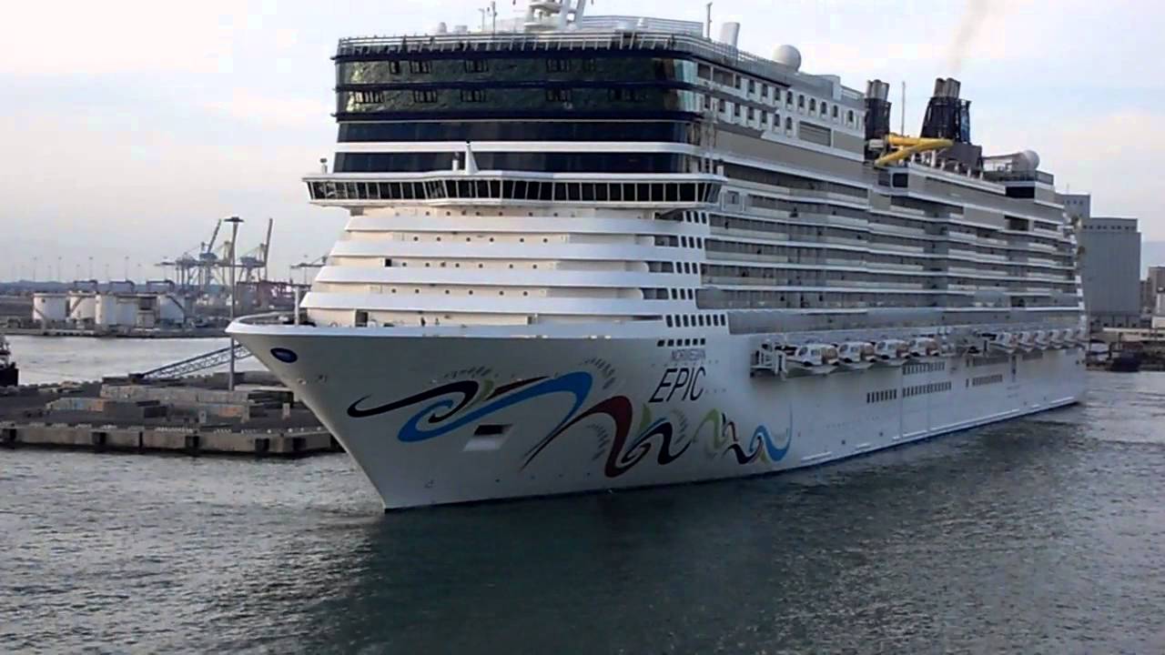 Norwegian Epic Horn Blowing