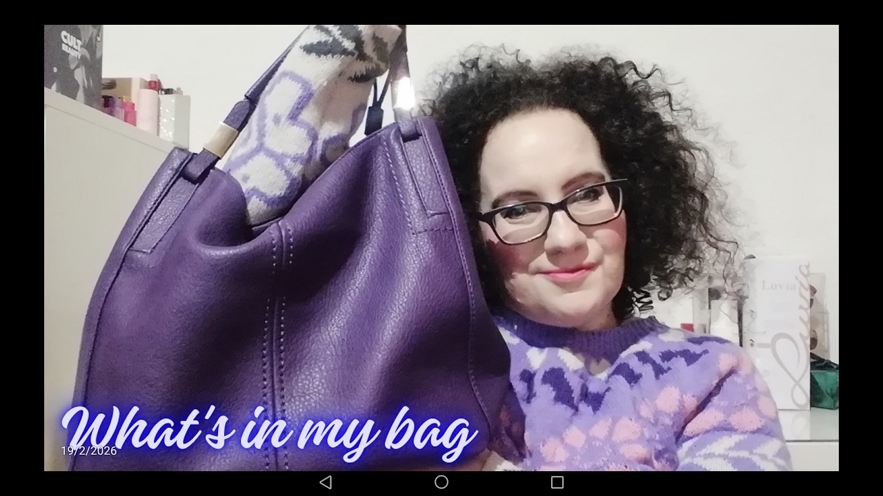 COSA C' È NELLA MIA BORSA VIOLA? SPRING EDITION 🌷🌼 tutta in tinta 😍
