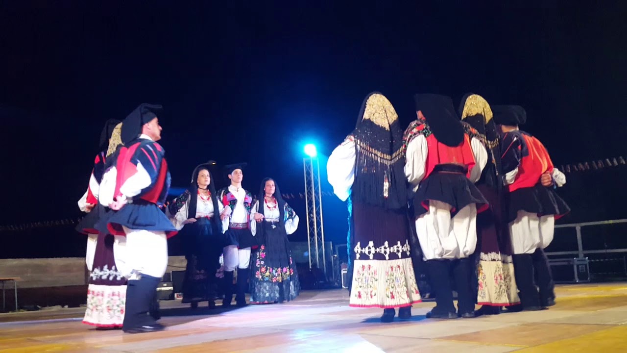 Gruppo Folk Su Gologone di Oliena - Passu Torrau
