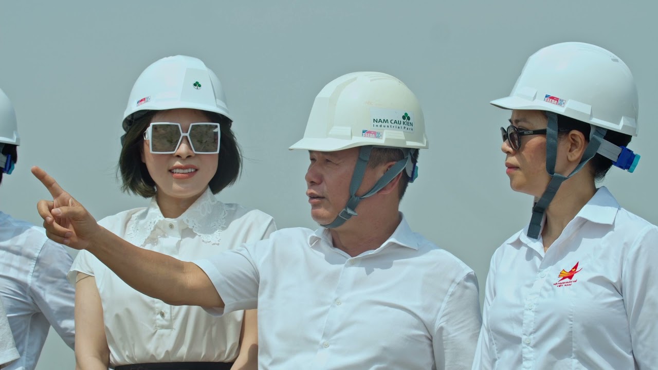 TÂM TÌNH ĐỜI DOANH NHÂN - XUÂN BÌNH - MV Offical