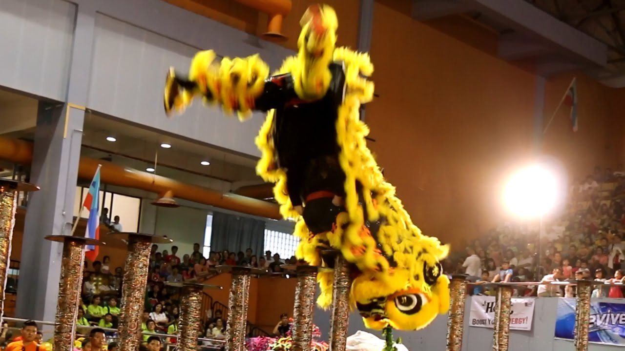Lion Dance by San Shen Gung (三圣宫)