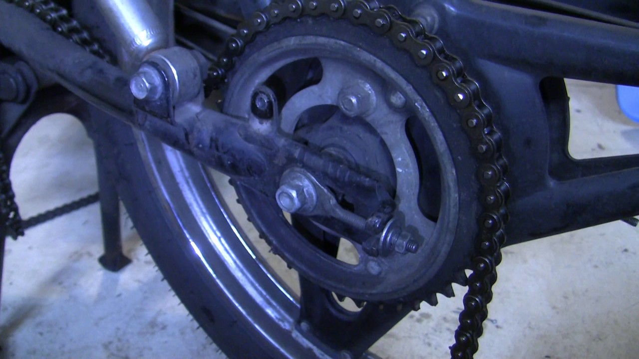 How To (and when!) You Should Replace a Moped Chain