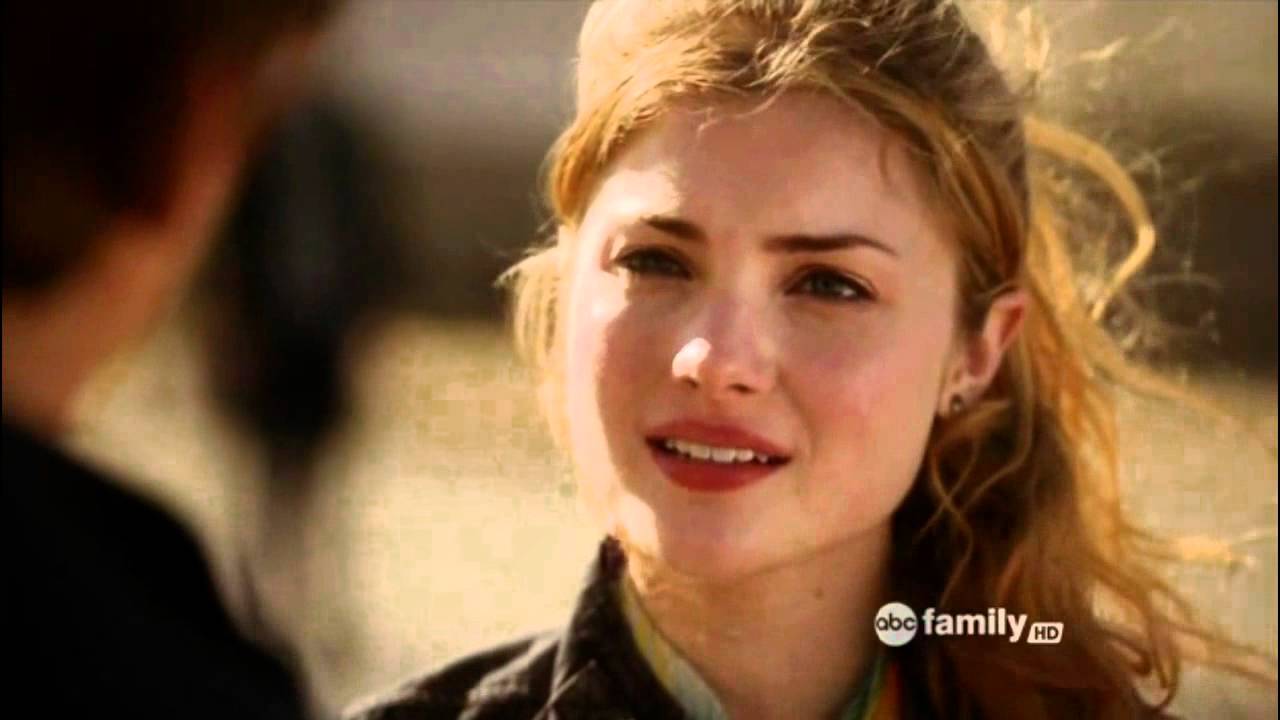 Chloe and Alek 1x07 scenes -Part 2