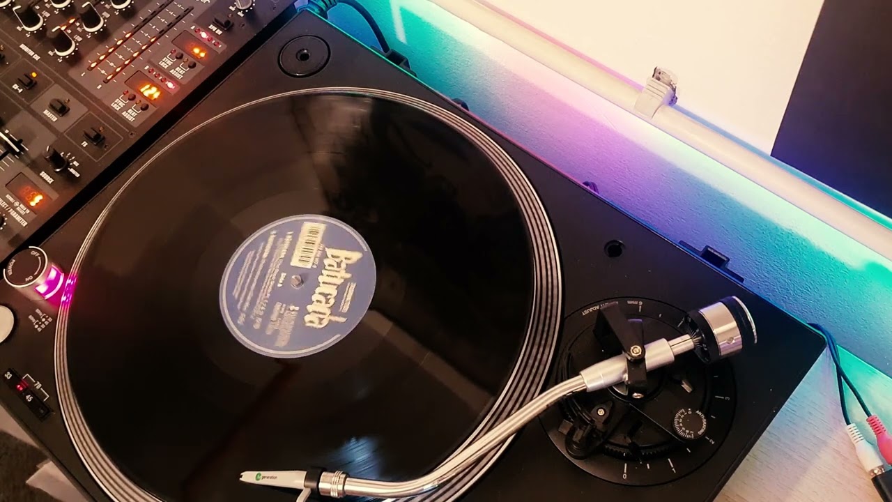 Towa Tei Feat. Bebel Gilberto - Batucada (Satoshi Tomie The Black Shells Dub) l | Vinyl ⬤