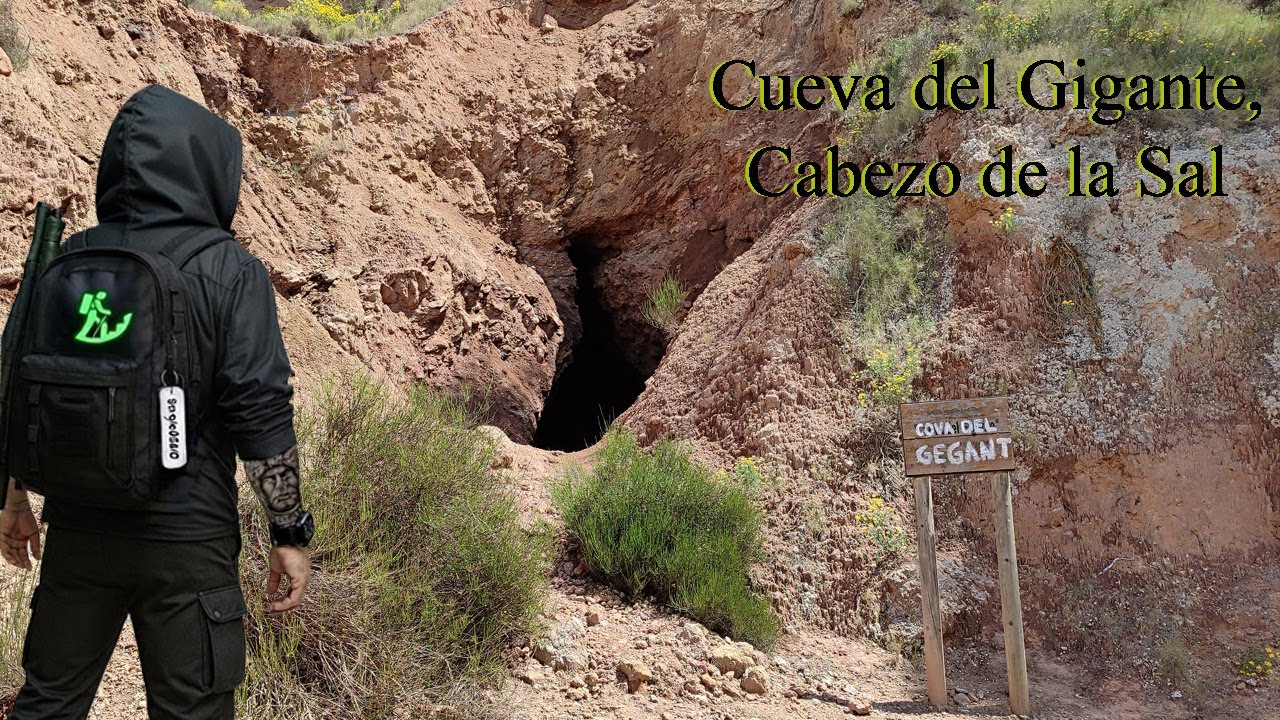 Cueva Del Gigante, (Cabezo De La Sal, Pinoso)