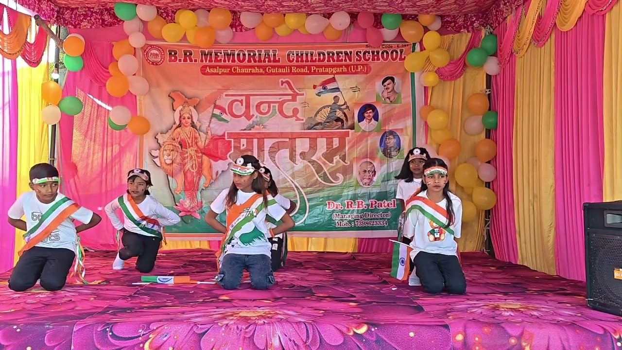 Dance by class 4th girls on republic day 