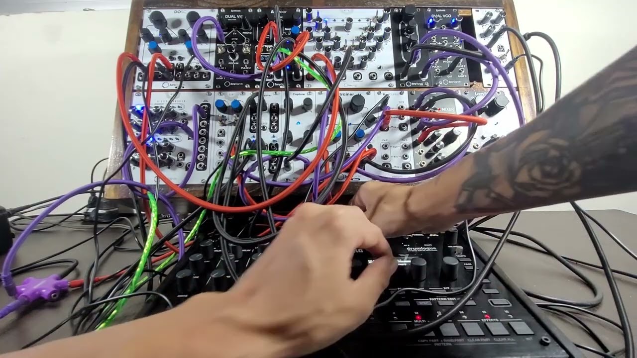 Raw Modular Techno | Improvisación | Korg Drumlogue x ZanySignals Modular