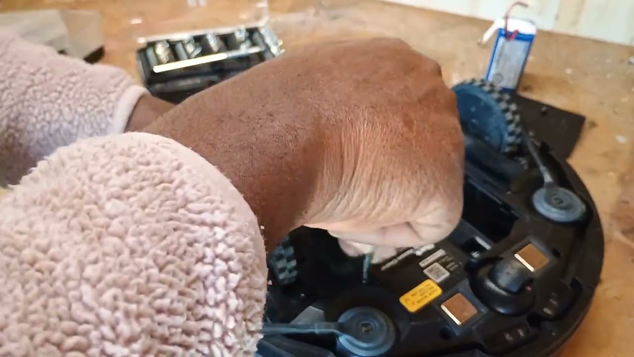 What can I find inside Shark Ion Robot Vacuum?