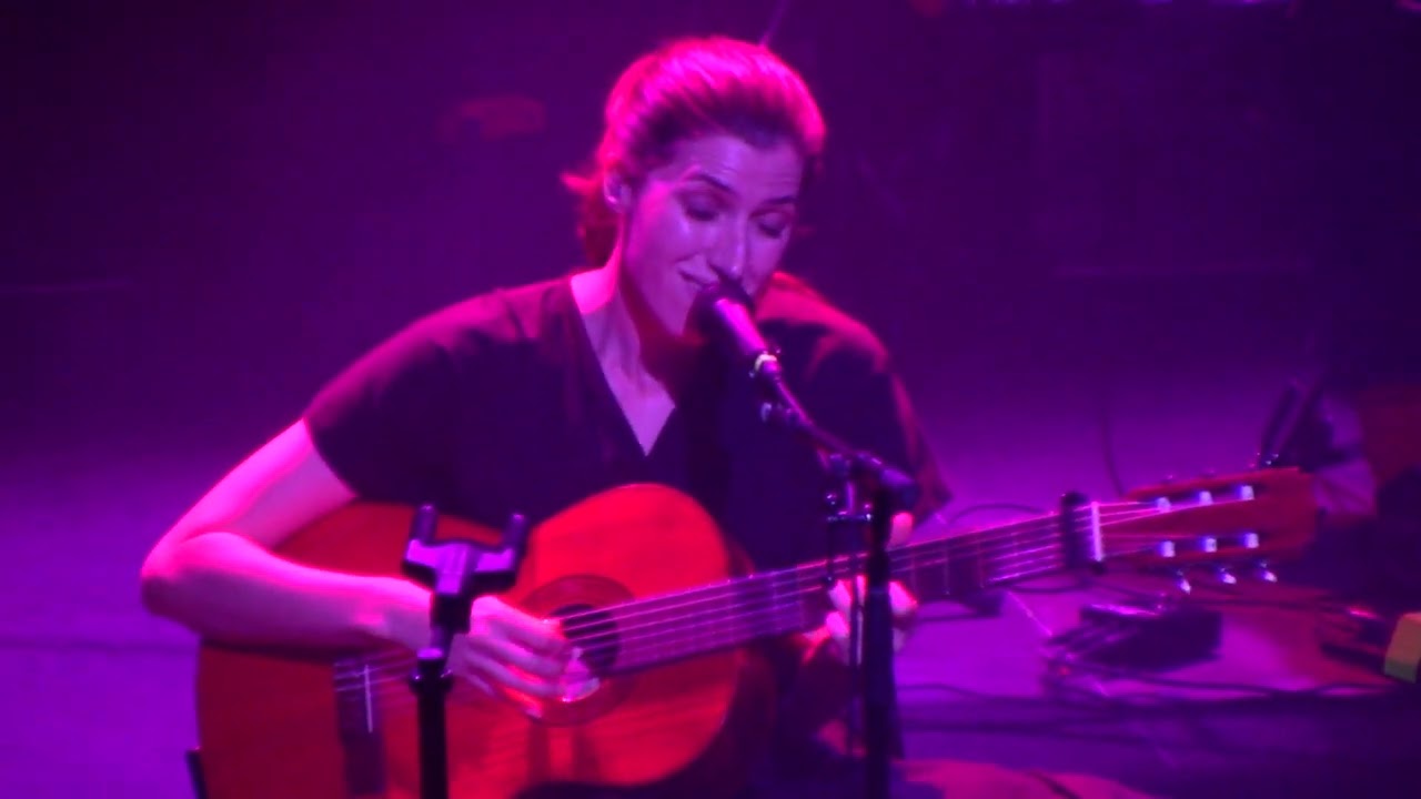 Aldous Harding - Warm Chris - Live - Webster Hall NYC 06/09/2022