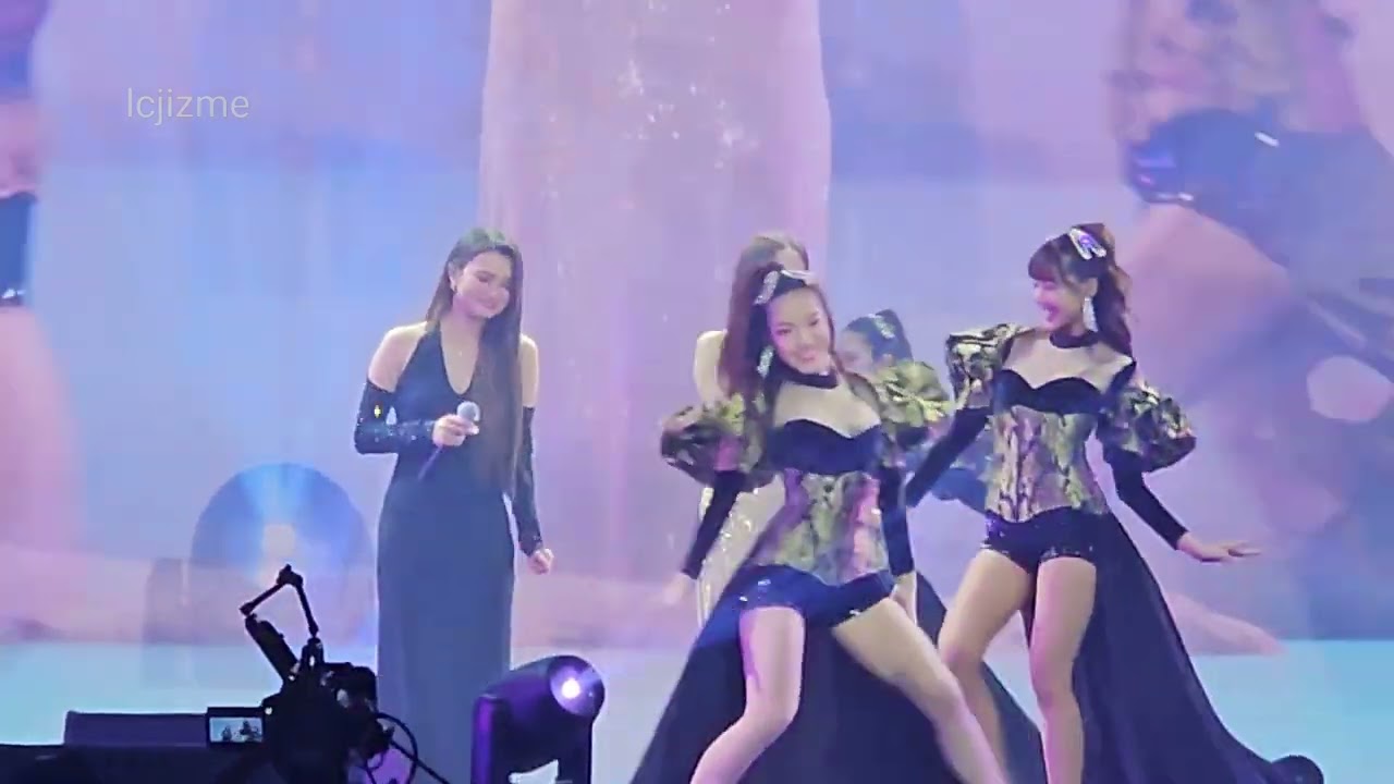 [Fancam] Give me your forever - FreenBecky (cover) | The Loyal Pin Gala Premiere | 20240728