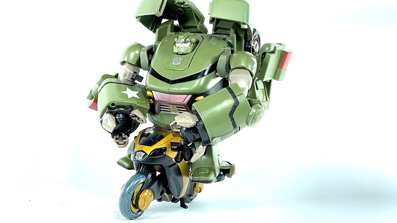 Transformers ANIMATED Deluxe Prowl Chefatron Review