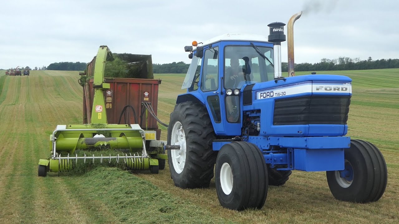 Silage Day 2020 - The Full Event | Different Tractor chopping grass | Ford TW30, Volvo BM 810