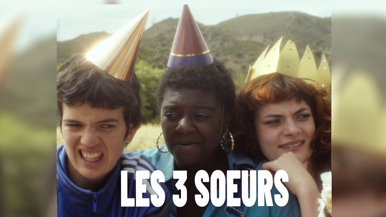 ELLE FOUT LE FEU A LA BARAQUE FAMILIALE - Les trois soeurs de Tchekhov
