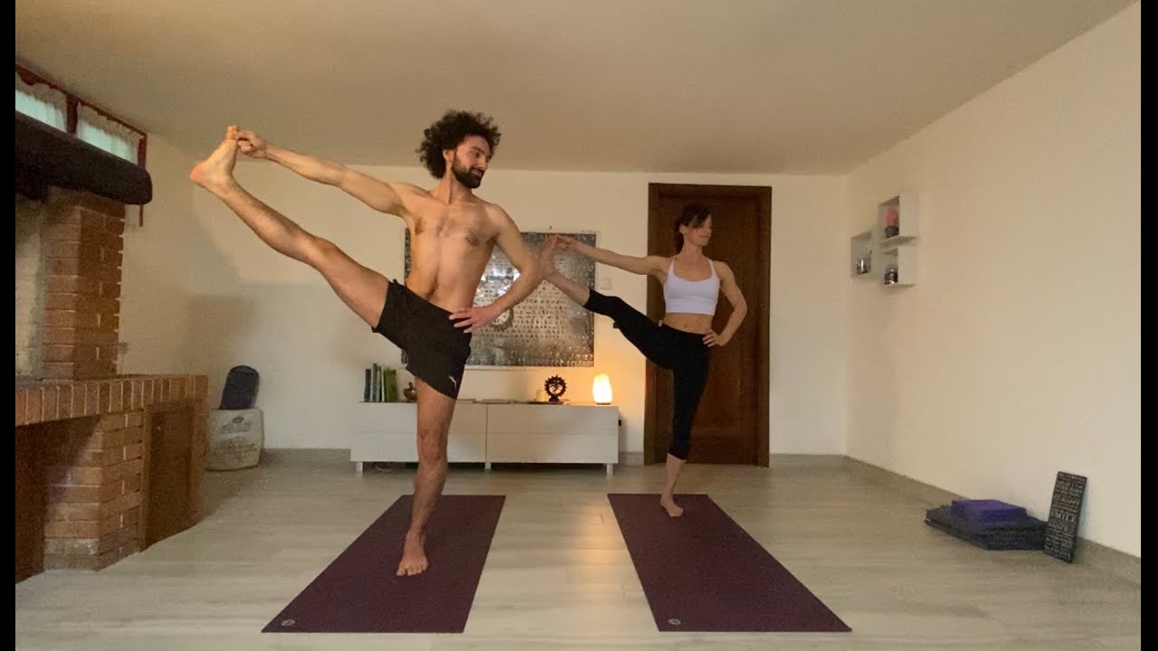 ASHTANGA VINYASA YOGA - PRIMA SERIE - con Andrea&Ele