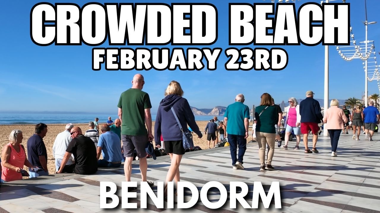 Benidorm Levante Beach: Huge Crowds, Sunny Weather & Thick Mist! 😲🌫️