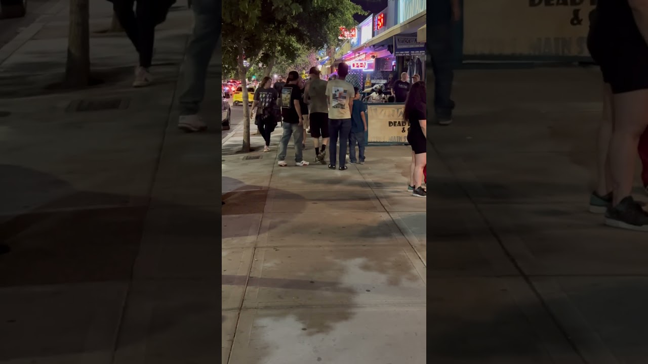 &ldquo;First Friday&rdquo; DTLV Arts District #lasvegas #DTLV #artsdistrict