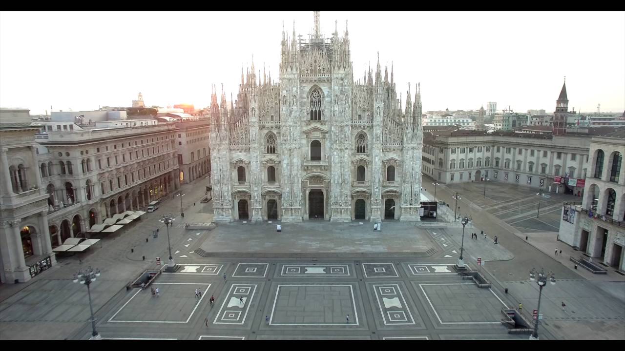 MILANO DUOMO E GALLERIA 4K DRONE SHOTS I riprese aeree drone milano