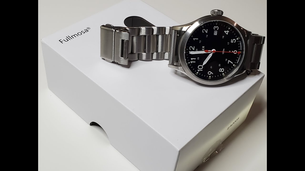 Fullmosa Quick Release Watch Band on a VAER Field Watch