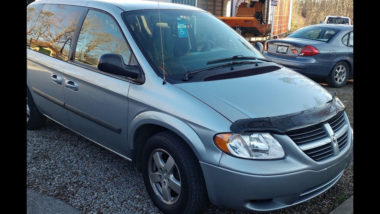 Обзор: Dodge Caravan SXT 2005 года выпуска