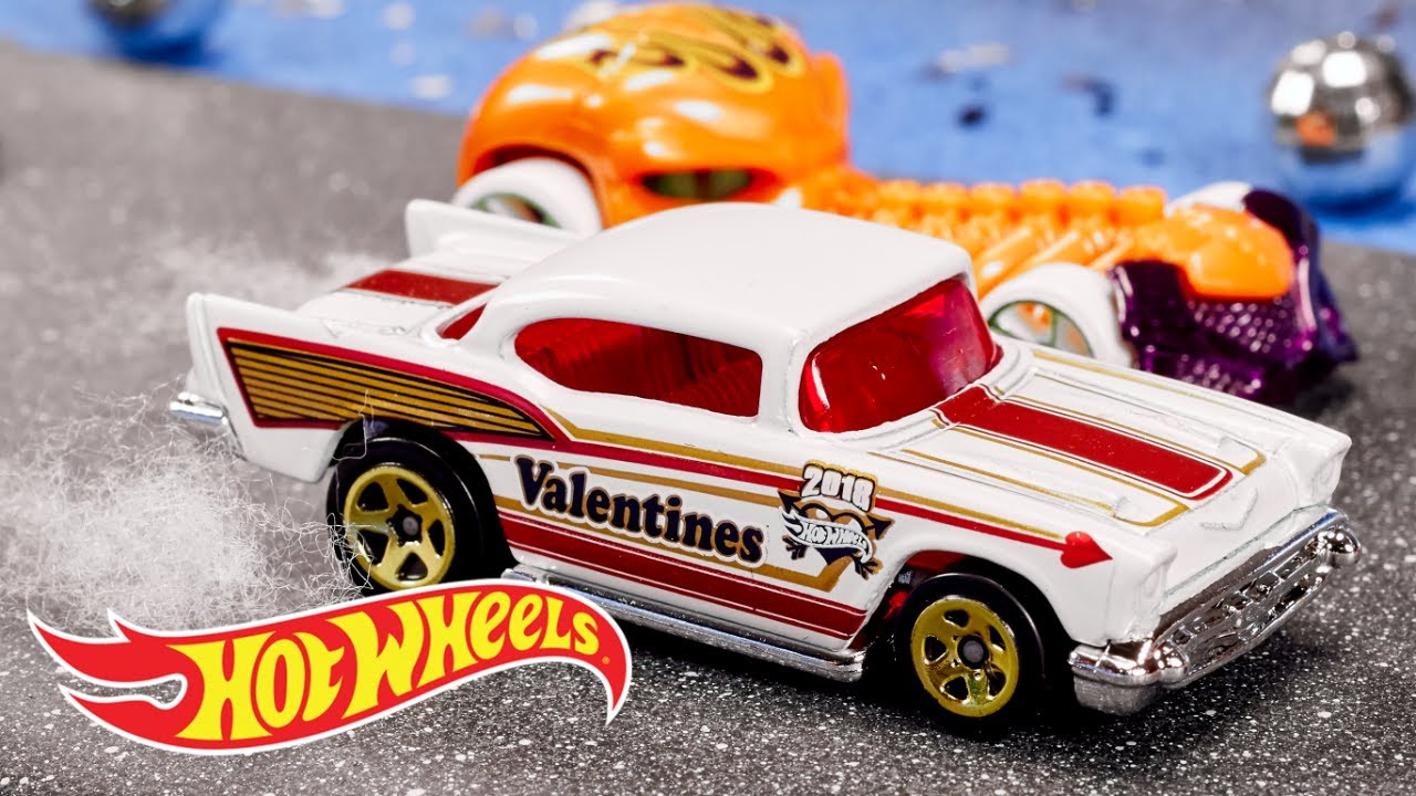 Hot Wheels&reg; Świąteczny wyścig | Hot Wheels